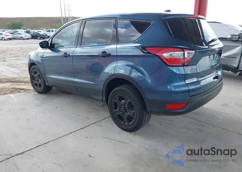 2018 Ford Escape S z USA, uszkodzony, nr VIN 1FMCU0F78JUA33419